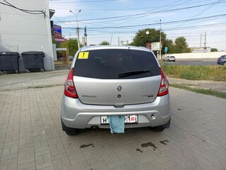 2013 Renault Sandero I, серебристый, 600000 рублей, вид 4