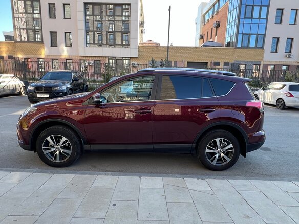 2017 Toyota RAV4 IV (XA40) Рестайлинг, красный, 1899000 рублей - вид 7