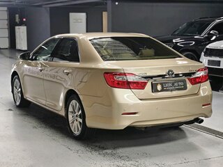 2013 Toyota Camry VII (XV50), бежевый, 1450000 рублей, вид 4