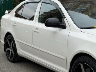 2011 Skoda Octavia RS II Рестайлинг, белый, 780000 рублей, вид 3