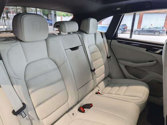 2025 Porsche Macan I Рестайлинг 2, серый, 13940000 рублей - вид 34