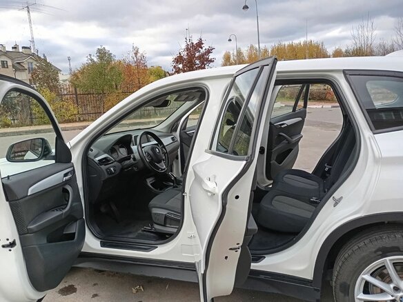 2019 BMW X1 18i sDrive II (F48), белый, 1850000 рублей - вид 8