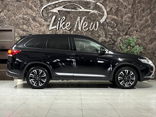 2022 Mitsubishi Outlander III Рестайлинг 3, чёрный, 3298000 рублей, вид 3