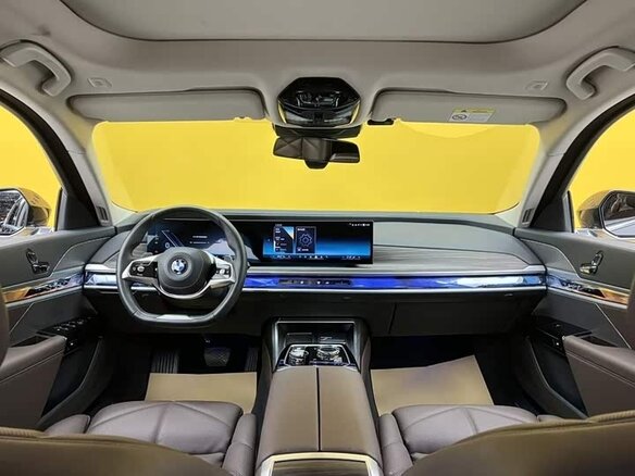 2024 BMW 7 серии 760i xDrive VII (G70), чёрный, 11150018 рублей - вид 10