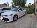 2018 Toyota Camry VIII (XV70), белый, 2950000 рублей