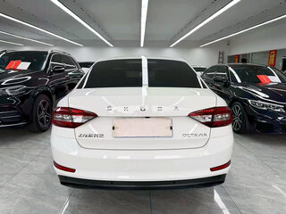 2022 Skoda Octavia III (A7) Рестайлинг, белый, 1403700 рублей, вид 4