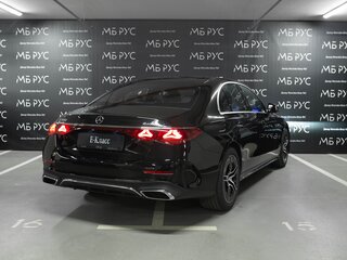 2026 Mercedes-Benz E-Класс 300 VI (W214, S214), чёрный, 9760000 рублей, вид 3