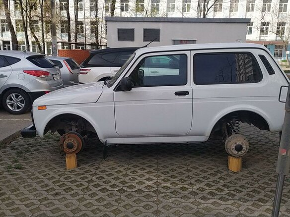 2024 Lada (ВАЗ) Niva Legend I, белый, 701000 рублей - вид 4