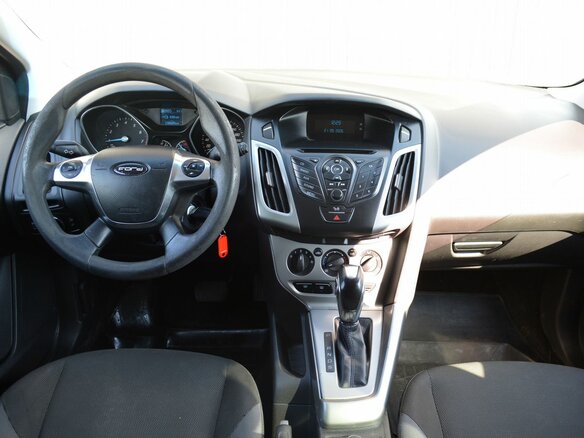 2012 Ford Focus III, красный - вид 10