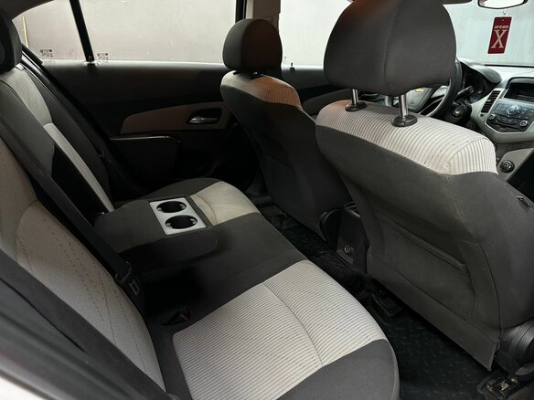 2012 Chevrolet Cruze I, белый - вид 8