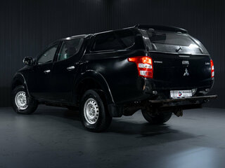 2015 Mitsubishi L200 V, чёрный, 1430000 рублей, вид 5