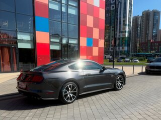 2019 Ford Mustang VI Рестайлинг, серый, 2790000 рублей, вид 2
