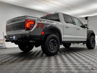 2026 Ford F-150 Raptor SuperCrew Raptor XIV Рестайлинг, белый, 20951450 рублей, вид 4
