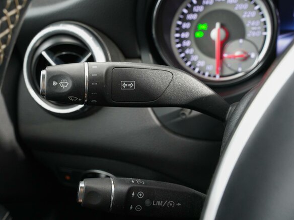 2013 Mercedes-Benz CLA 200 I (C117, X117), серебристый, 1374000 рублей - вид 19