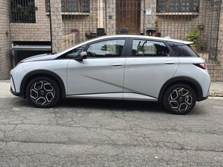 2024 BYD Dolphin 44.9 kWh I, серебристый, 1585000 рублей, вид 5