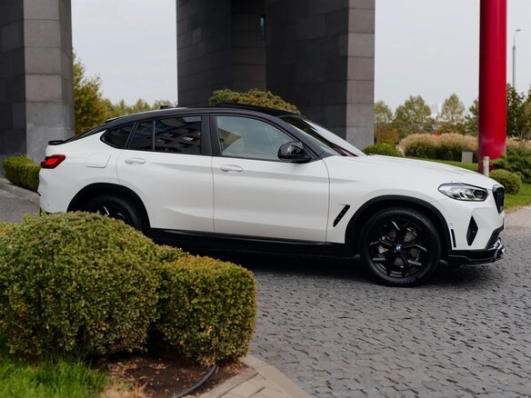 2023 BMW X4 30i II (G02) Рестайлинг, белый, 6698000 рублей - вид 8