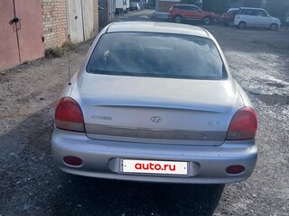 1999 Hyundai Sonata IV (EF), серебристый, 230000 рублей, вид 4