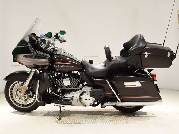 2011 Harley-Davidson Road Glide, красный, 1299000 рублей