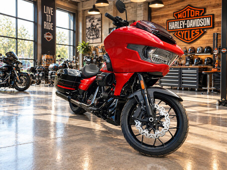 2026 Harley-Davidson CVO Road Glide ST, красный, 6200000 рублей, вид 3
