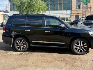 2016 Toyota Land Cruiser 200 Series Рестайлинг 2, чёрный, 4200000 рублей, вид 3
