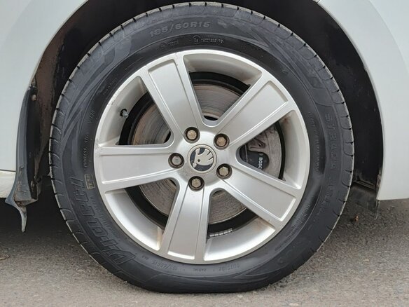 2015 Skoda Rapid I, белый, 1030000 рублей - вид 17