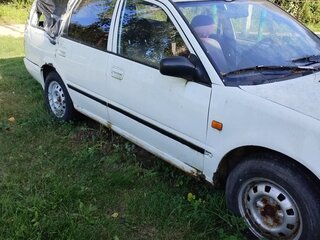 1996 Nissan Primera I (P10), белый, 80000 рублей, вид 2