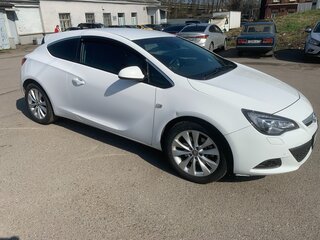 2013 Opel Astra GTC J Рестайлинг, белый, 1050000 рублей, вид 3