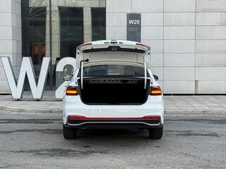 2023 Volkswagen Lavida III Рестайлинг, белый, 1258900 рублей, вид 4