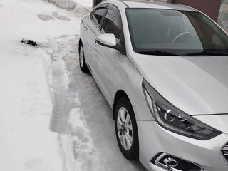 2018 Hyundai Solaris II, серебристый, 1300000 рублей, вид 1