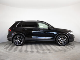 2021 Volkswagen Tiguan II Рестайлинг, чёрный, 2425000 рублей, вид 4