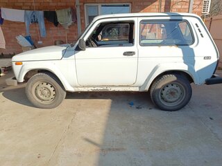 1998 Lada (ВАЗ) 2121 (4x4) I Рестайлинг, белый, 180000 рублей, вид 4