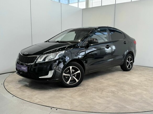 2012 Kia Rio 5-speed III, чёрный, 900000 рублей