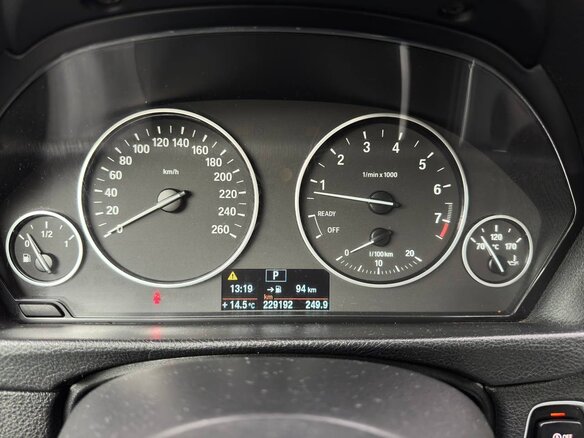 2013 BMW 3 серии 320i VI (F3x), чёрный, 1700000 рублей - вид 17