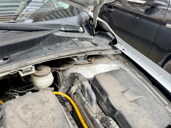 2011 Toyota Corolla X (E140, E150) Рестайлинг, серебристый - вид 35
