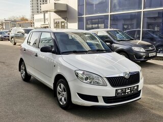 2012 Skoda Fabia II Рестайлинг, белый, 599000 рублей, вид 2