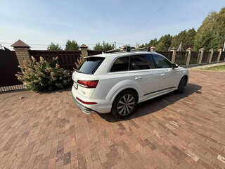 2022 Audi Q7 55 TFSI II (4M) Рестайлинг, белый, 11550000 рублей, вид 4