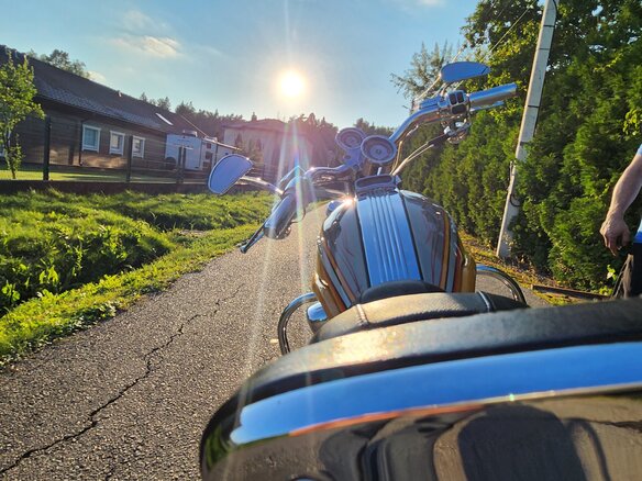 2006 Harley-Davidson V-Rod, жёлтый, 990000 рублей - вид 2
