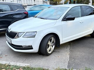 2019 Skoda Octavia III (A7) Рестайлинг, белый, 1825000 рублей, вид 1