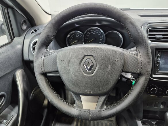 2015 Renault Logan II, белый - вид 11