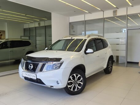 Nissan Terrano III (D10)