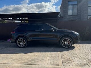 2014 Porsche Cayenne Turbo II Рестайлинг (958), чёрный, 3300000 рублей, вид 5