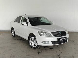 2012 Skoda Octavia II (A5) Рестайлинг, белый, 685000 рублей, вид 3