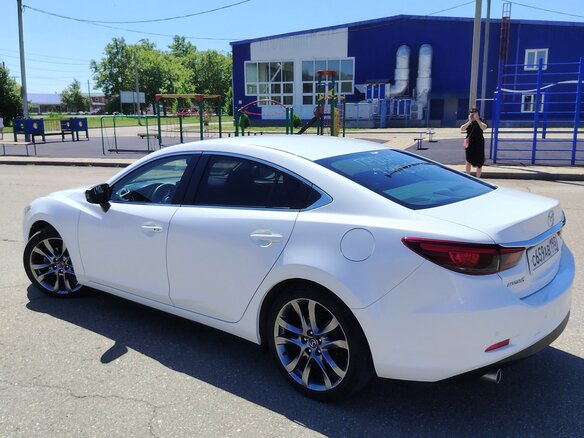 2015 Mazda 6 III (GJ) Рестайлинг, белый, 1700000 рублей - вид 12