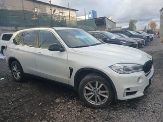 2017 BMW X5 25d III (F15), белый, 2400000 рублей, вид 3