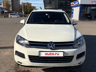 2011 Volkswagen Touareg II, белый, 1900000 рублей, вид 2