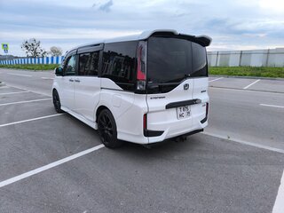 2015 Honda Stepwgn V, белый, 2050000 рублей, вид 4