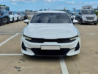 2023 Kia K5 III, белый, 2550000 рублей, вид 2