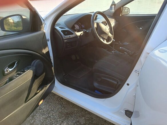 2013 Renault Fluence I Рестайлинг, белый, 750000 рублей - вид 13