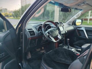 2015 Toyota Land Cruiser Prado 6-speed 150 Series Рестайлинг 1, чёрный, 4900000 рублей, вид 5