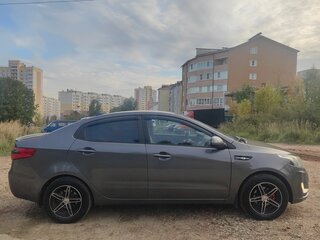 2012 Kia Rio 5-speed III, серый, 820000 рублей, вид 2